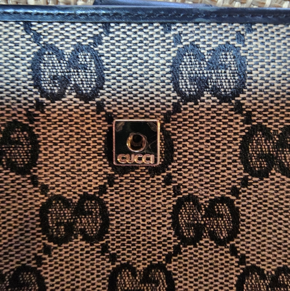Gucci Black GG Canvas and Leather French Compact Wallet - Picture 6 of 16